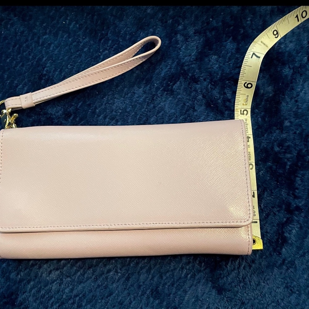 NWT Neiman Marcus Women's Magnetic Folding Clutch Bag Wristlet Wallet